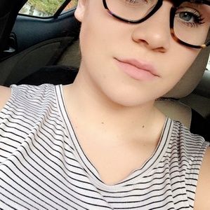 Meet your Posher, Mikalah